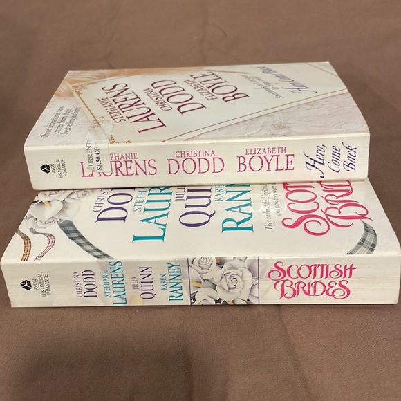 Lot of 2 Historical Romance Novels by Best Selling Authors - Picture 8 of 8